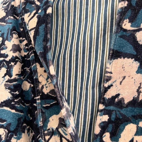 Long Cotton Velvet Floral Print Robe - Picture 3 of 4